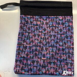 Klick'z Gymnastics Grips Bag Clutch. Simple Open & Close With A Click Girls GYM